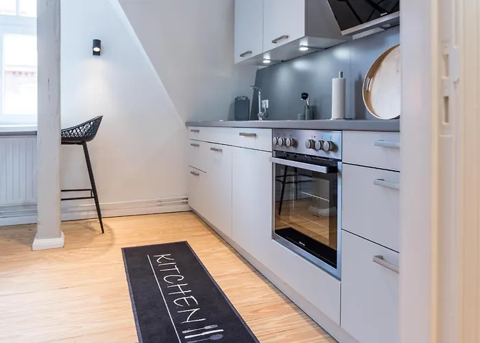 Fewo1846 - Flensburg68 - Komfortable Maisonettewohnung Fuer 6 Personen Mit Dachbalkon Im 4 Og